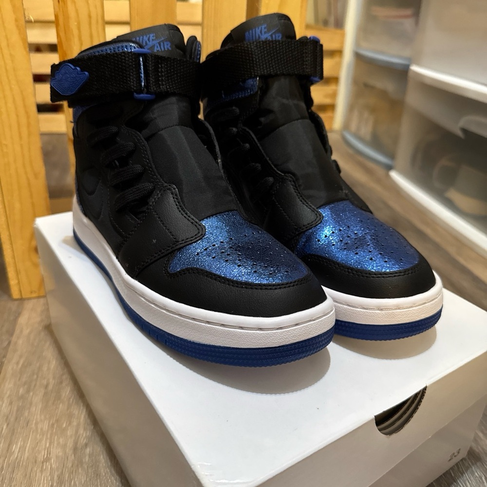 Nike women’s air Jordan one nova XX
